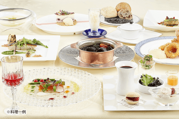 北海道、函館、各地の魚介・海鮮や山の幸といった旬の食材を取り入れた、大正ロマン感じるコース料理で